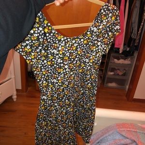 Forever 21 Dresses - π3 for $13 | Floral Skater Dress Forever 21 Dresses - π3 for $13 | Floral Skater Dress